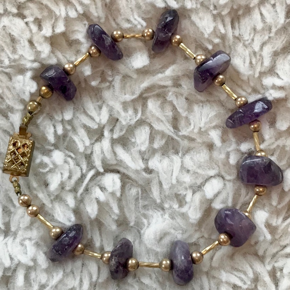 Amethyst Stone & Gold Bead Bracelet